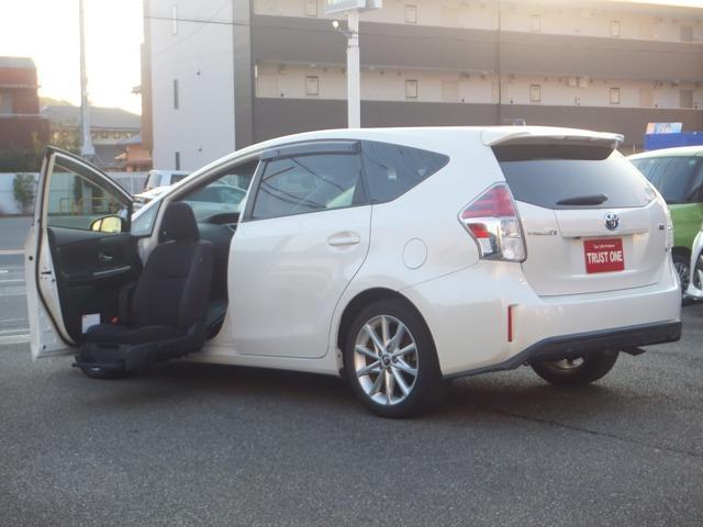 2015 Toyota PRIUS ALPHA S Touring Selection Welcab — Photo 1