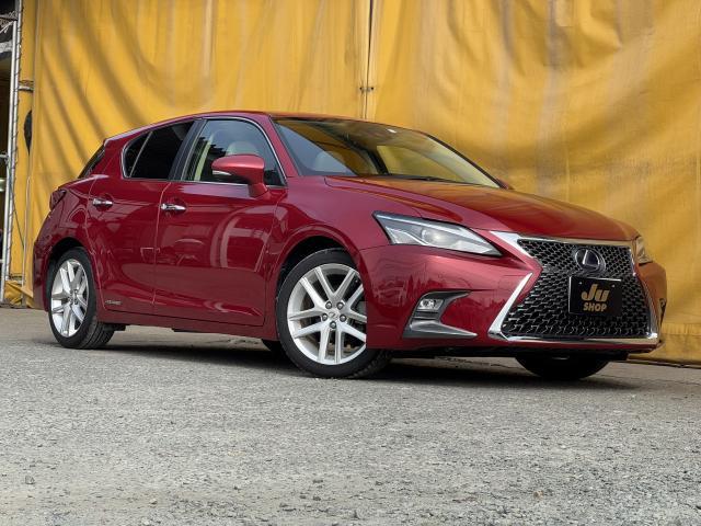 2018 CT 200h Version C — Photo 1