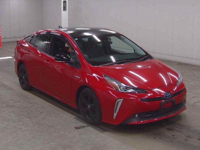 2019 Toyota Prius A Touring Selection — Photo 1