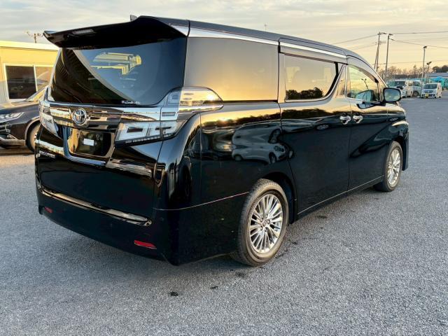 2020 Toyota Vellfire 2.5V — Photo 1