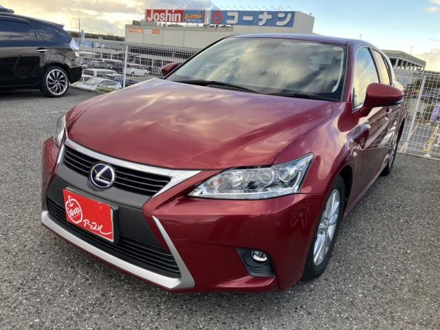 2017 CT CT200h Version C — Photo 1