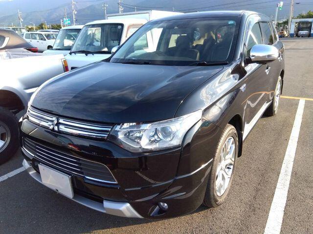 2013 MITSUBISHI Outlander PHEV G Navigation Package 4WD