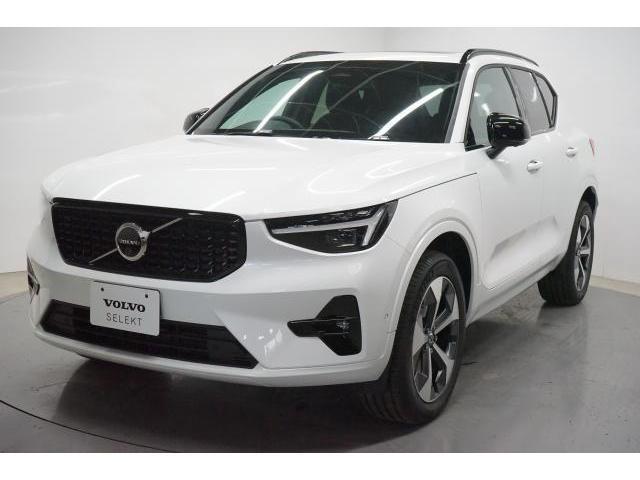 2025 VOLVO VOLVO XC40 Ultra B4 AWD Dark Edition