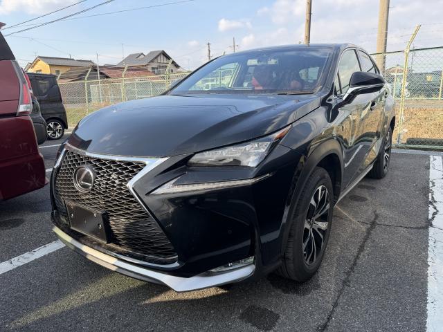 2015 NX200t F SPORT — Photo 1