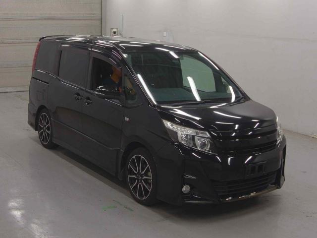 2017 Toyota Noah Si G's — Photo 1