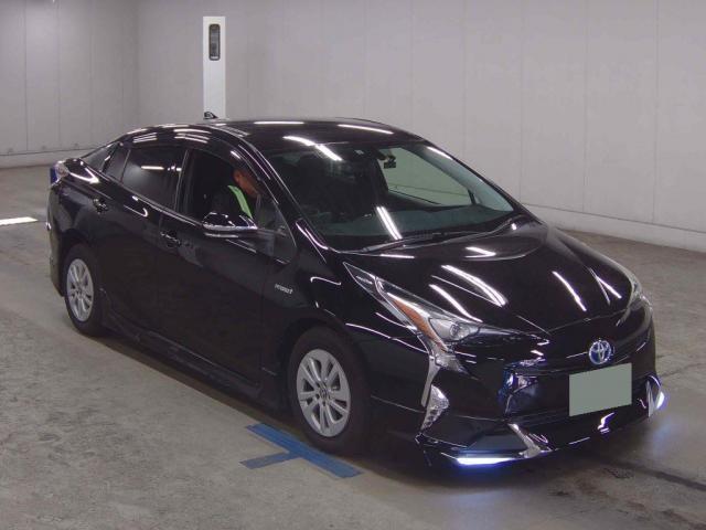 2016 Toyota Prius S — Photo 1