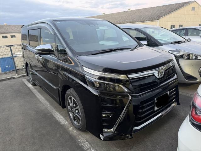2019 Toyota Voxy ZS Kirameki?