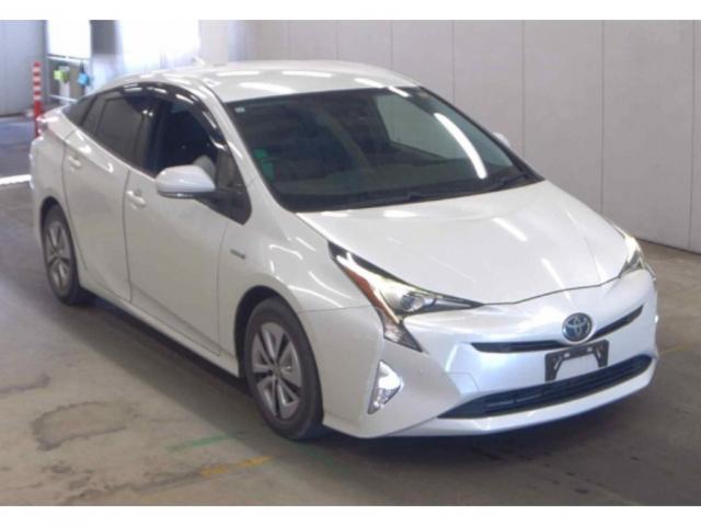 2017 Toyota Prius A Premium — Photo 1