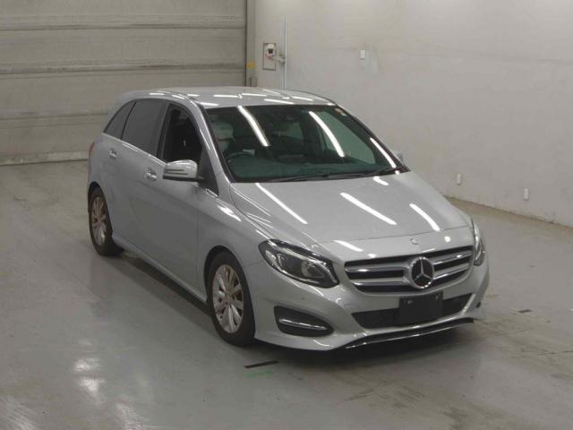 2017 MercedesBenz Benz B Class B180