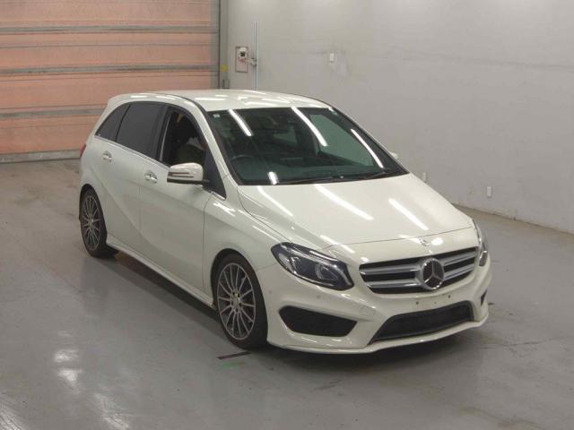 2017 MercedesBenz Benz B Class B180 Sport