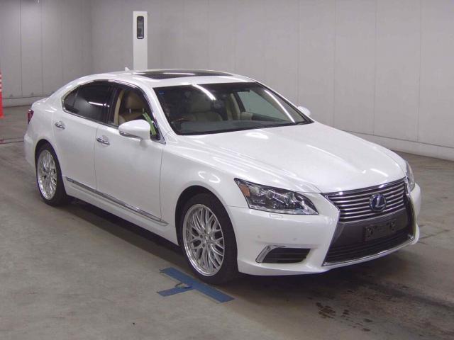 2013 LS600h Version L — Photo 1