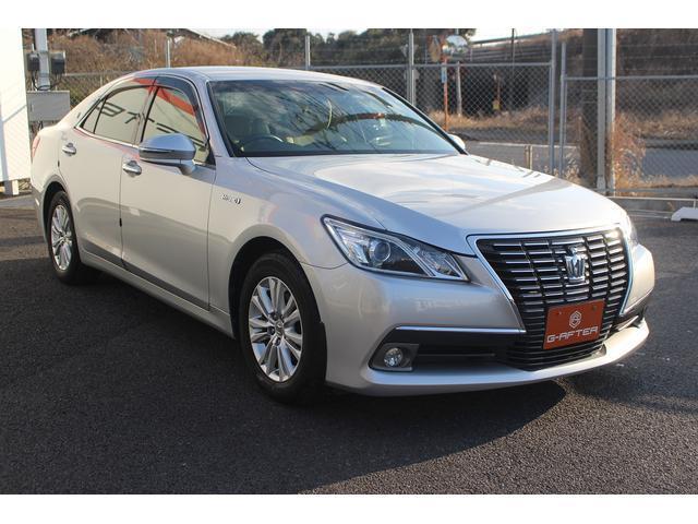 2013 Toyota Crown Hybrid Royal Saloon