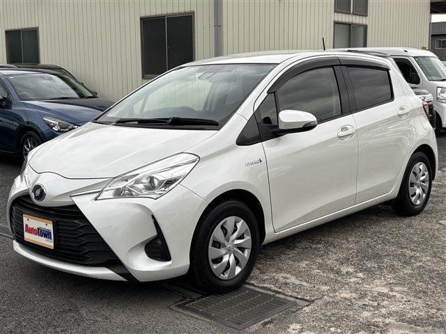 2017 Toyota Vitz Hybrid Hybrid F, GOO Certified, New Car Warranty, Smart Key