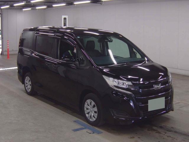2020 Toyota Noah X — Photo 1
