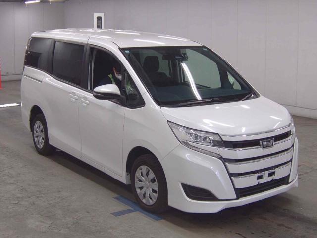 2020 Toyota Noah X 4WD