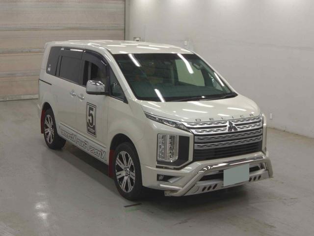 2020 MITSUBISHI Delica D5 P