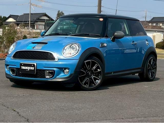 2013 BMW_Mini BMW Mini 3HB Cooper S