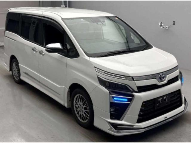2021 Toyota Voxy Hybrid Hybrid ZS Kirameki? Modellista Aero 10-inch Navi