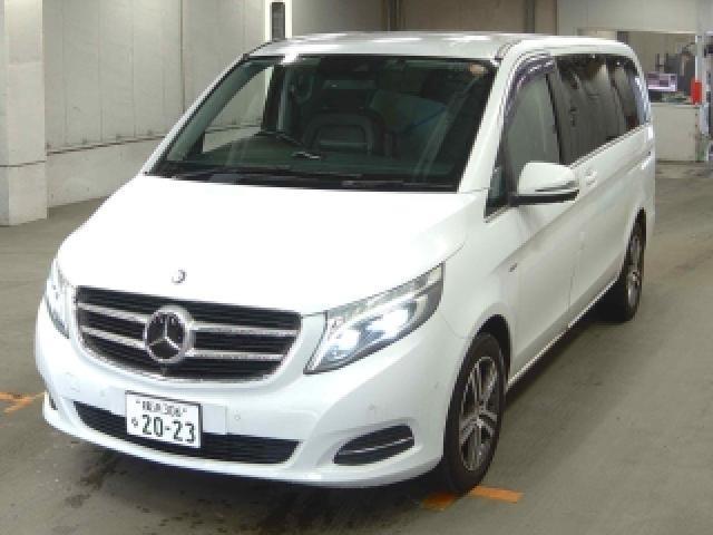 2017 MercedesBenz Benz V Class V220d AV Long Radar Safety Package — Photo 1