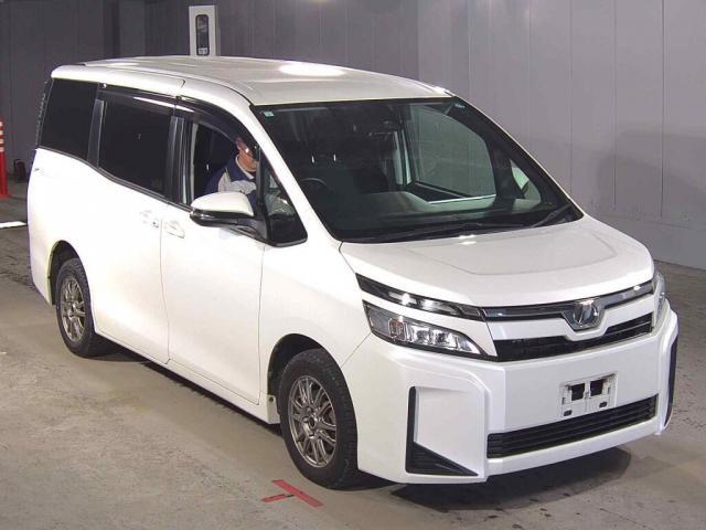 2019 Toyota VOXY X 4WD — Photo 1