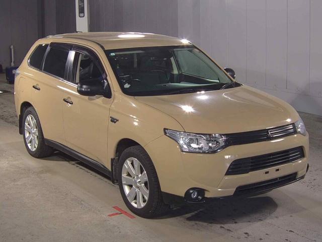 2014 MITSUBISHI Outlander PHEV G Navi Package QUICK CHARGE