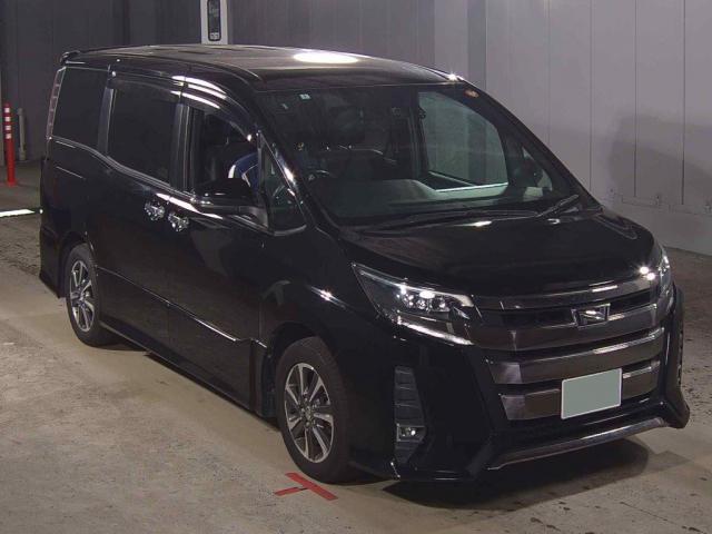 2018 Toyota Noah Si Double Bee — Photo 1