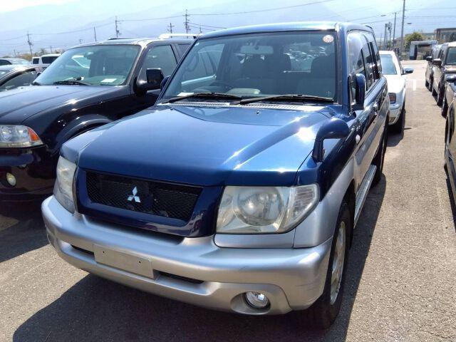 2003 MITSUBISHI Pajero Io 5D ZR 4WD