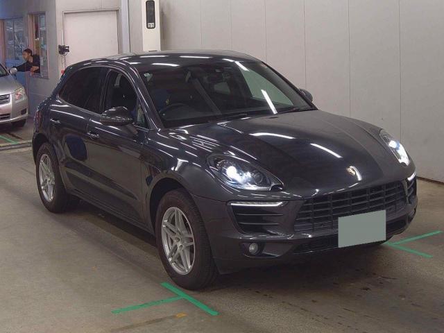 2018 Porsche Macan Macan