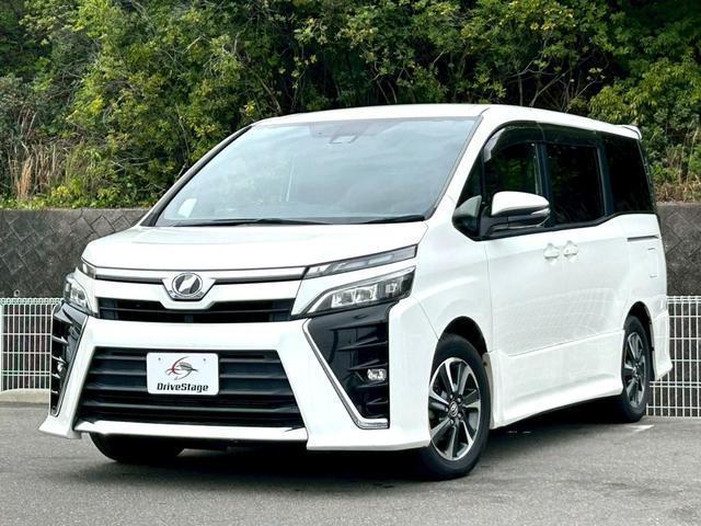 2018 Toyota Voxy ZS — Photo 1