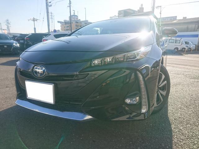 2019 Toyota Prius PHEV S Safety Package