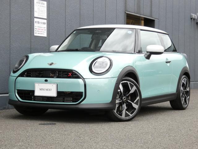 2026 BMW_Mini BMW Mini 3HB Cooper S Classic Trim — Photo 1