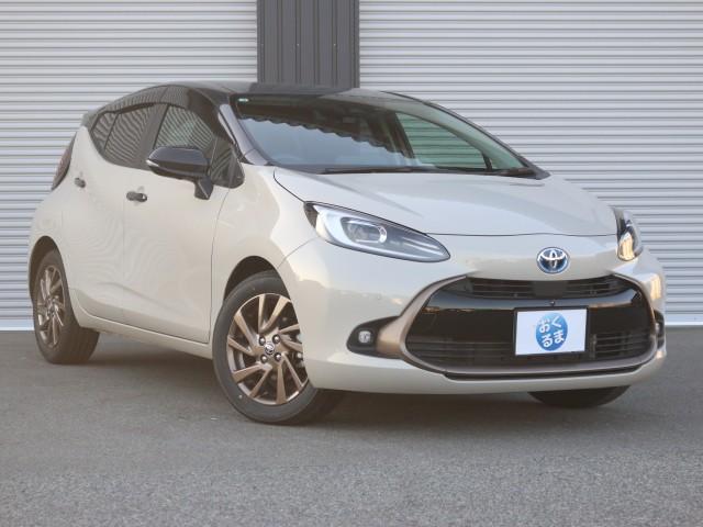 2025 Toyota Aqua Z Raffine Special Edition Two-tone 16-inch AW Bronze 10.5-inch D.P Panoramic View
