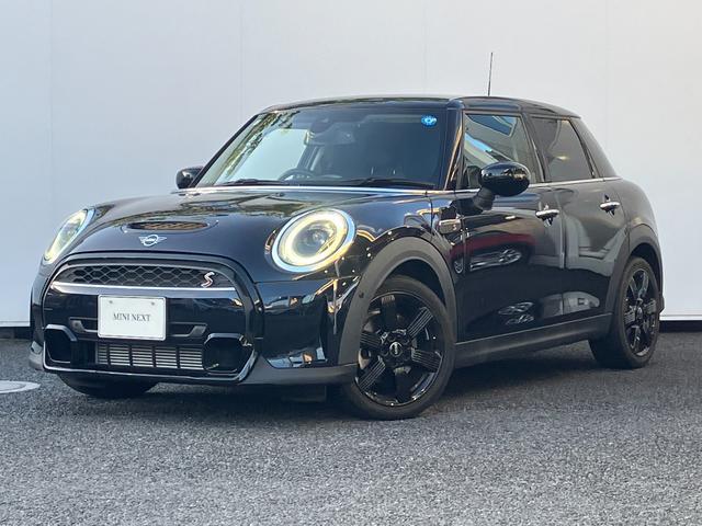 2022 BMW_Mini BMW Mini 5HB Cooper SD Classic Trim — Photo 1
