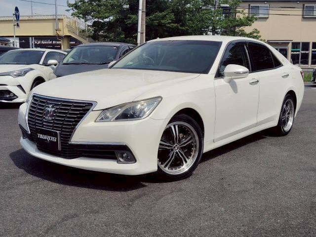 2013 Toyota Crown Royal Saloon