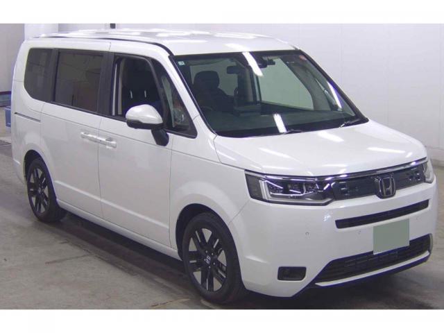 2025 Honda Step Wagon Air EX 4WD