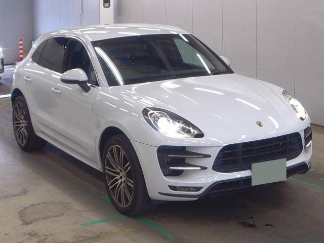 2015 Porsche Macan Macan Turbo