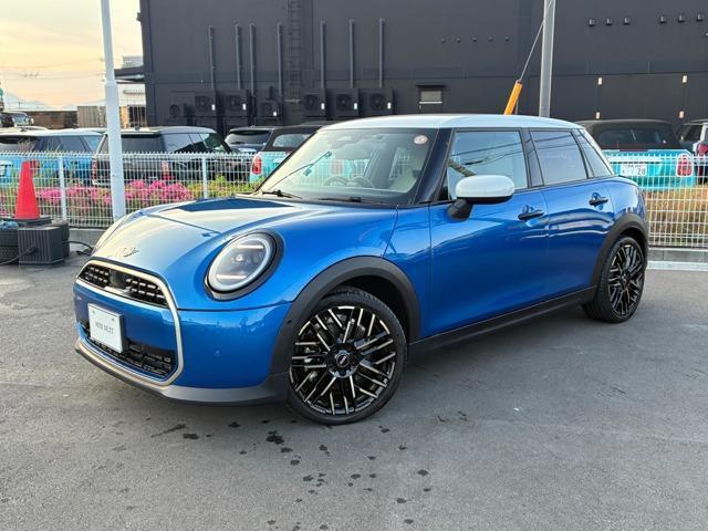 2025 BMW_Mini BMW Mini 5HB Cooper C Favored Trim