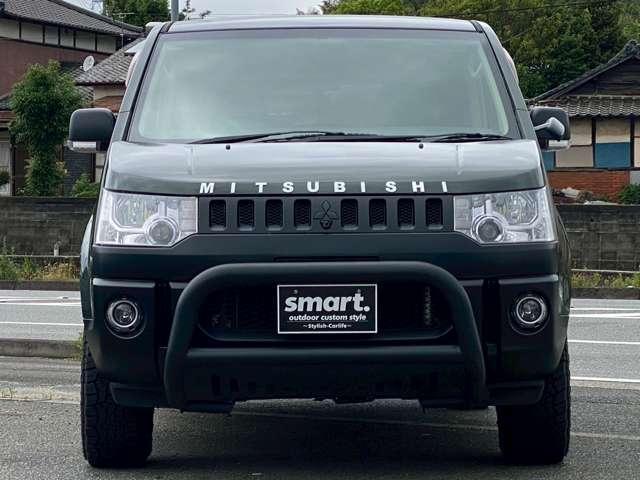 2007 MITSUBISHI Delica D5 2.4 G Navigation Package 4WD