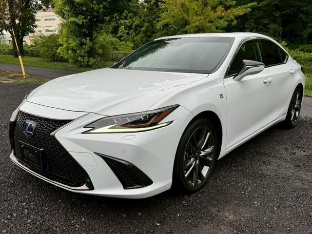 2020 ES 300h F Sport — Photo 1