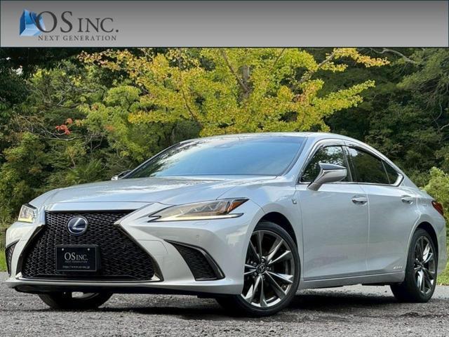 2019 ES 300h F Sport — Photo 1