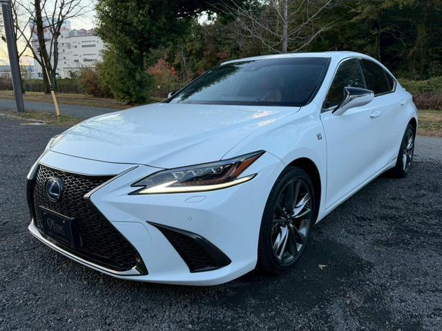 2020 ES 300h F Sport — Photo 1