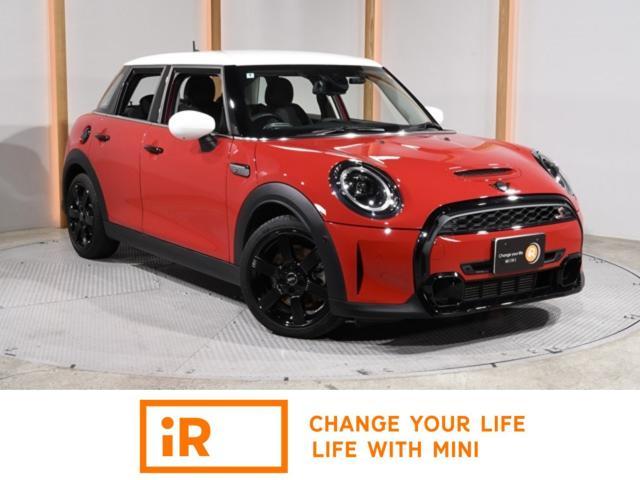 2022 BMW_Mini BMW Mini 5HB Cooper S Classic Trim