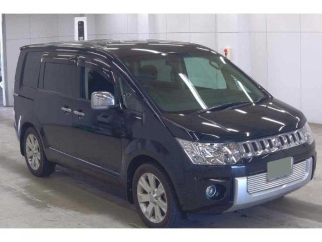 2010 MITSUBISHI DELICA D:5 G Premium