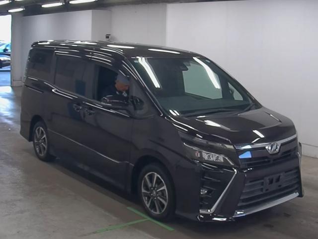 2017 Toyota VOXY ZS — Photo 1