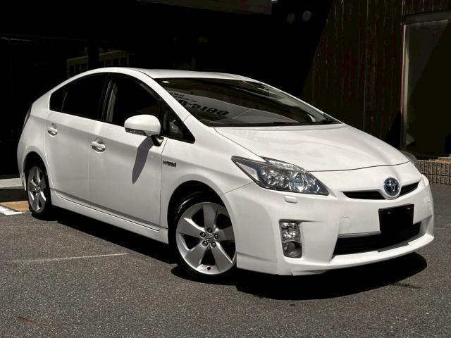 2011 Toyota Prius S Touring Selection — Photo 1