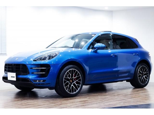 2017 Porsche Macan Macan Turbo Performance