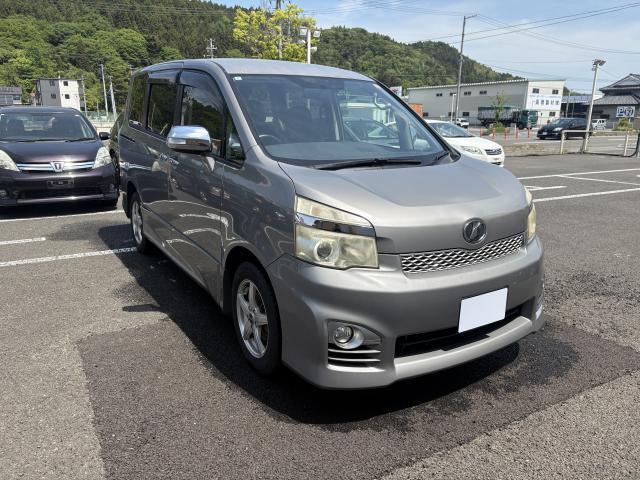 2013 Toyota Voxy ZS Kirameki?