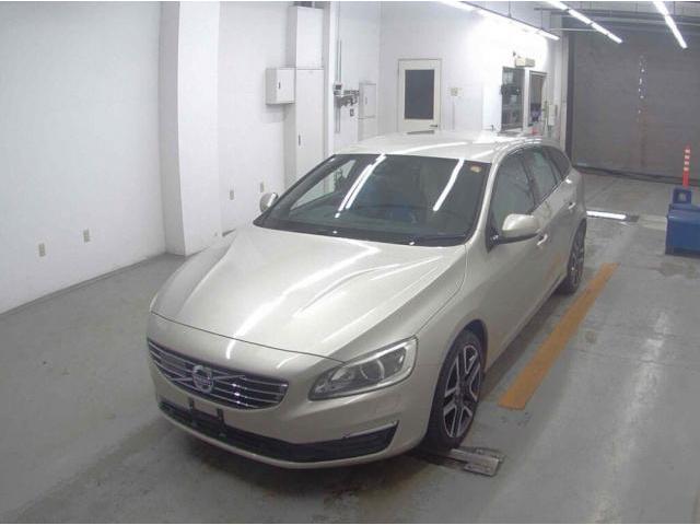 2017 VOLVO V60 D4 Dynamic Edition