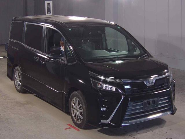 2017 Toyota VOXY ZS — Photo 1