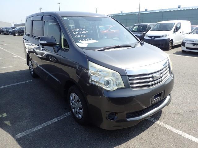 2012 Toyota Noah X Smart Edition